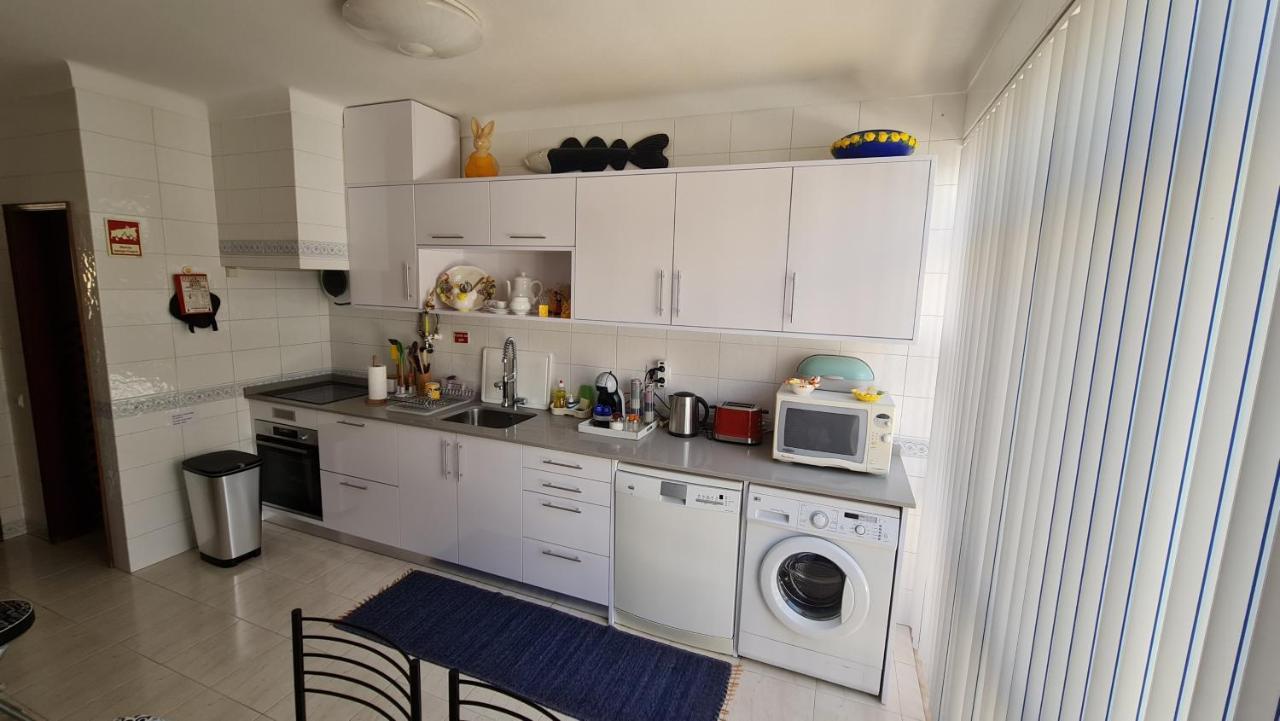 Apartmento Praia Da Dona Ana Lagos Extérieur photo