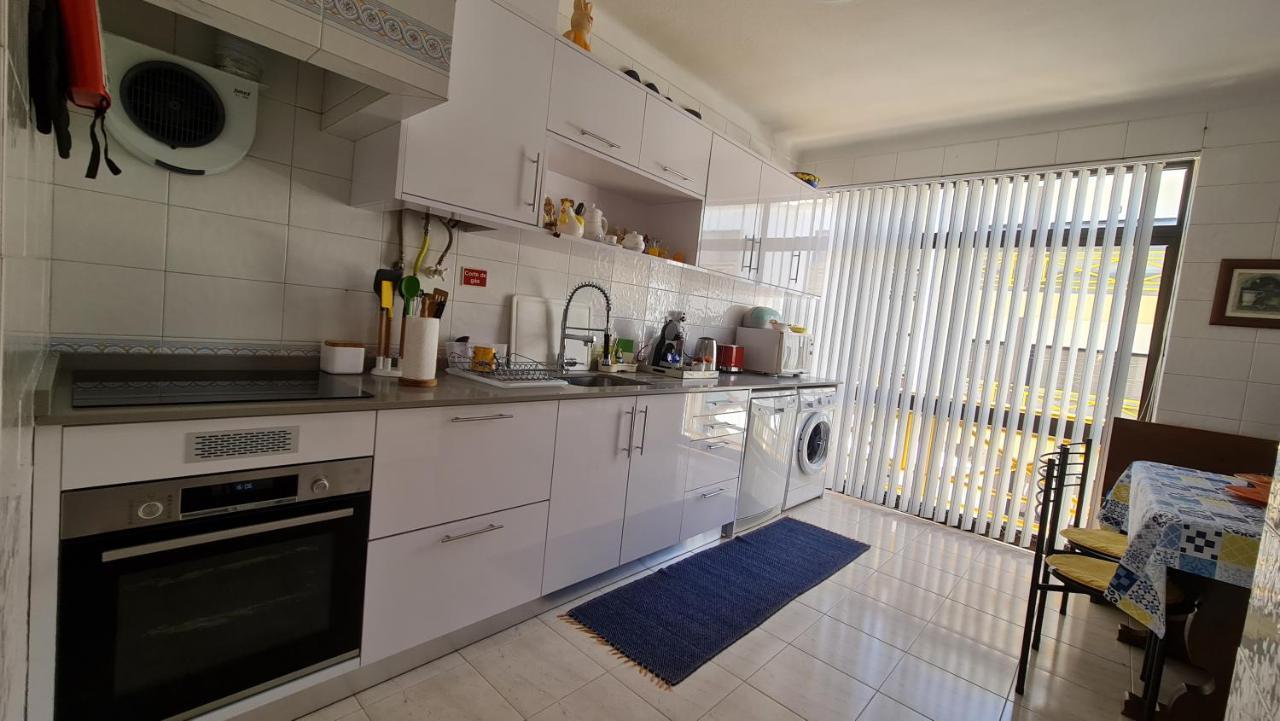 Apartmento Praia Da Dona Ana Lagos Extérieur photo