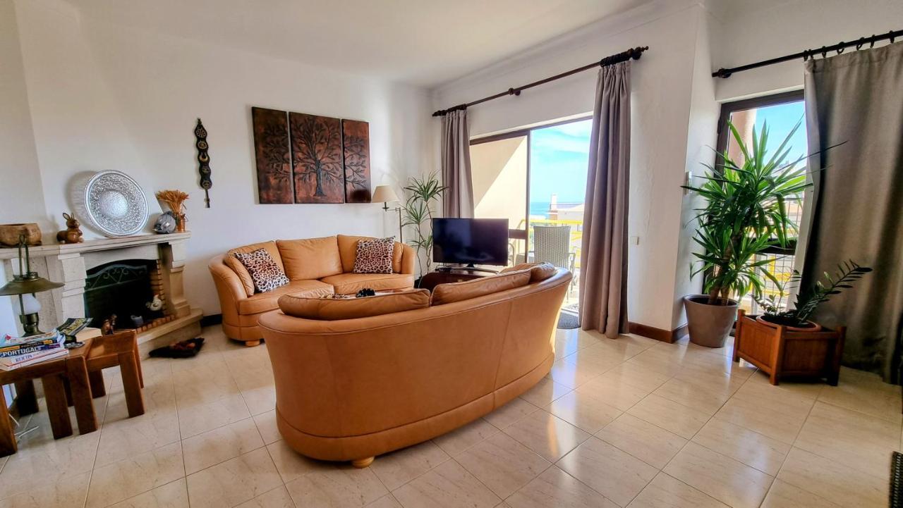 Apartmento Praia Da Dona Ana Lagos Extérieur photo