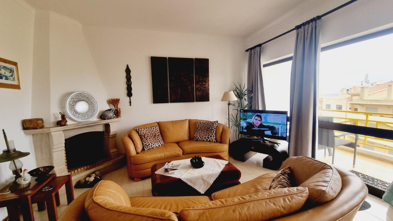 Apartmento Praia Da Dona Ana Lagos Extérieur photo